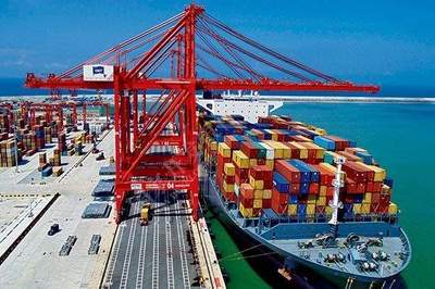 自由貿(mào)易賬戶架起資金“高速公路” 上海貿(mào)易便利化邁上新臺階